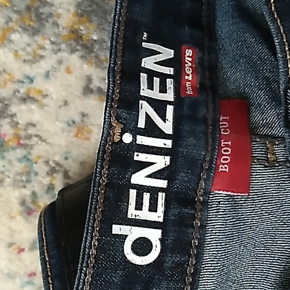 Jeans - Picture 3 of 4